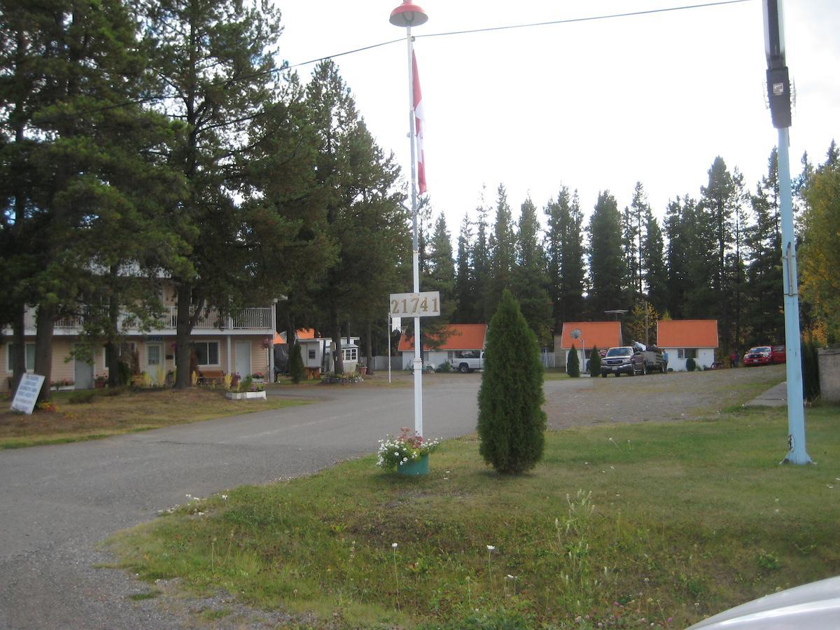 Whispering Pines Motel & Cabins Topley Room photo